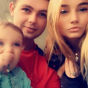 Meet your Posher, Holly